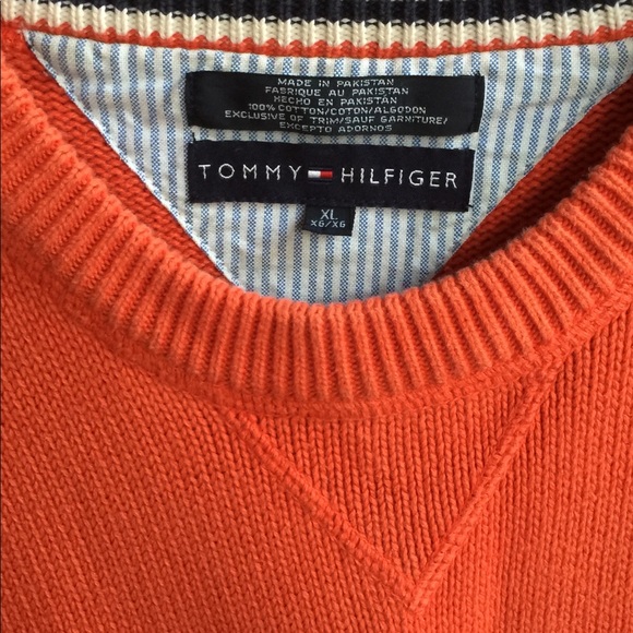 Vintage Tommy Hilfiger crest logo sweater - Picture 4 of 8